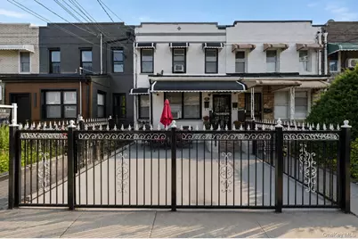 960 E 221st Street, Bronx, NY 10469 - Photo 1