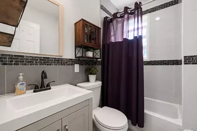 960 E 221st Street, Bronx, NY 10469 - Photo 23