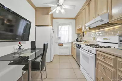 138-25 31 Drive #6L, Flushing, NY 11354 - Photo 9