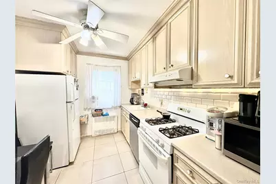138-25 31 Drive #6L, Flushing, NY 11354 - Photo 7