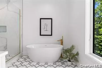 66 Hillside Drive E, Sag Harbor, NY 11963 - Photo 25