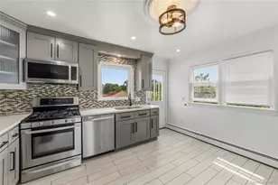 21 Bryn Mawr Pl, Yonkers, NY 10701 - Photo 7