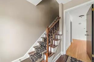 21 Bryn Mawr Pl, Yonkers, NY 10701 - Photo 5