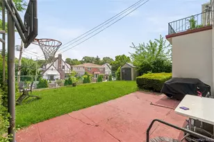 21 Bryn Mawr Pl, Yonkers, NY 10701 - Photo 45