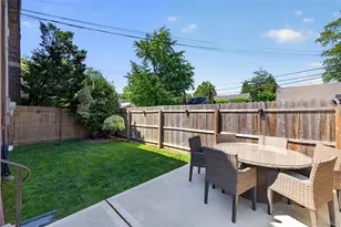49 Bixley Heath, Lynbrook, NY 11563 - Photo 27