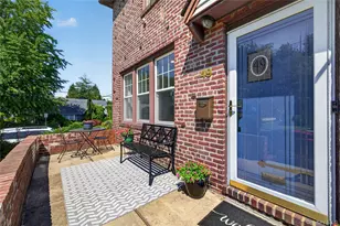 49 Bixley Heath, Lynbrook, NY 11563 - Photo 3
