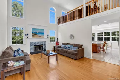 723 Doctors Path Estates, Riverhead, NY 11901 - Photo 5