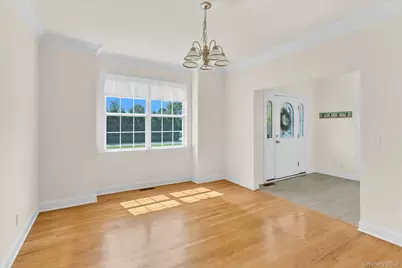 723 Doctors Path Estates, Riverhead, NY 11901 - Photo 7