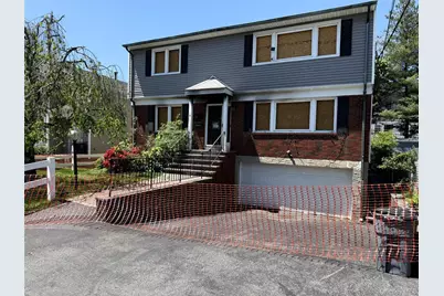 912 Lester Avenue, Mamaroneck, NY 10543 - Photo 1