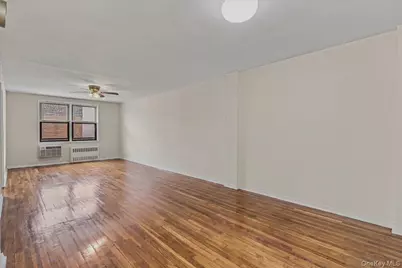 143-30 Roosevelt Avenue #3L, Flushing, NY 11354 - Photo 3