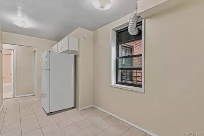143-30 Roosevelt Avenue #3L, Flushing, NY 11354 - Photo 11