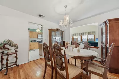 41 Keats Drive, New Windsor, NY 12553 - Photo 9