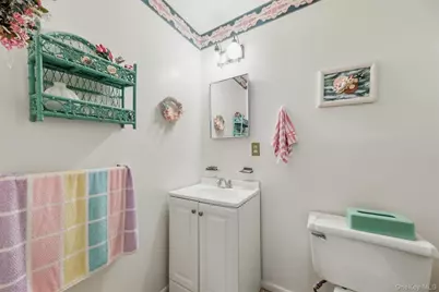 41 Keats Drive, New Windsor, NY 12553 - Photo 35