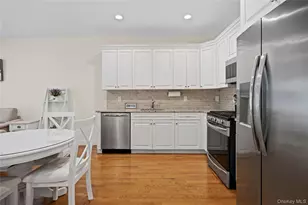 37 Halley Dr, Blue Point, NY 11772 - Photo 9
