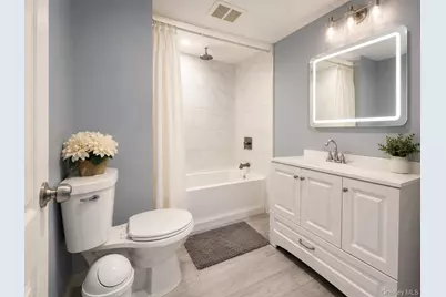 105 Oak View Highway #20, East Hampton, NY 11937 - Photo 7