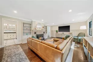 188 Hallock St, Riverhead, NY 11901 - Photo 3