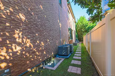 410 Broadway, Cedarhurst, NY 11516 - Photo 45