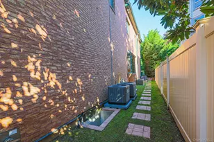 410 Broadway, Cedarhurst, NY 11516 - Photo 45