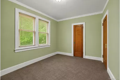 953 E 226th Street, Bronx, NY 10466 - Photo 11
