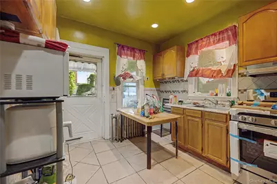 953 E 226th Street, Bronx, NY 10466 - Photo 5