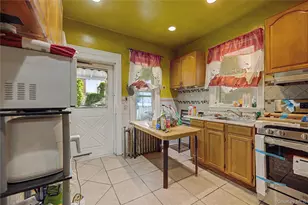 953 E 226th St, Bronx, NY 10466 - Photo 5