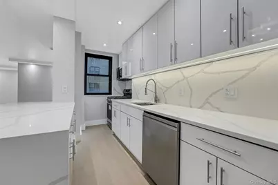 315 E 72nd Street #3A, New York, NY 10021 - Photo 13