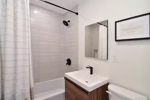 703 Pelham Rd, New Rochelle, NY 10805 - Photo 13