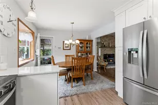 1359 Manor Ln, Bay Shore, NY 11706 - Photo 15