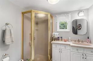 1359 Manor Ln, Bay Shore, NY 11706 - Photo 27
