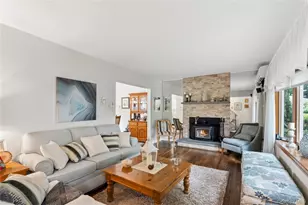 1359 Manor Ln, Bay Shore, NY 11706 - Photo 7