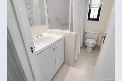 1273 North Avenue #2E, Entry 7, New Rochelle, NY 10804 - Photo 17