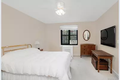 1273 North Avenue #2E, Entry 7, New Rochelle, NY 10804 - Photo 13