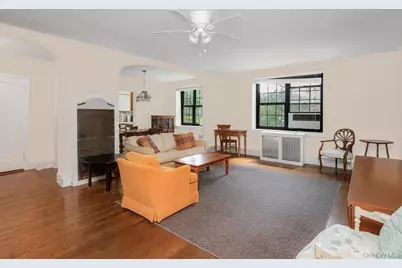 1273 North Avenue #2E, Entry 7, New Rochelle, NY 10804 - Photo 9