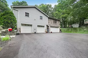 25 Cocoa Ln, Newburgh, NY 12550 - Photo 3