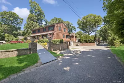 14 Loft Road, Smithtown, NY 11787 - Photo 23