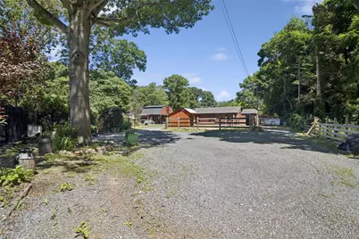 14 Loft Road, Smithtown, NY 11787 - Photo 3