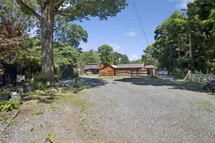 14 Loft Rd, Smithtown, NY 11787 - Photo 3