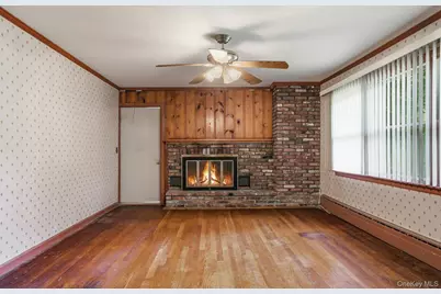62 Woodhull Place, Northport, NY 11768 - Photo 9
