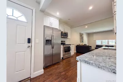 390 Central Islip Boulevard, Ronkonkoma, NY 11779 - Photo 11