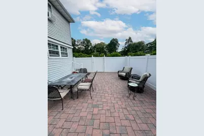 99 Washington Street, East Islip, NY 11730 - Photo 17