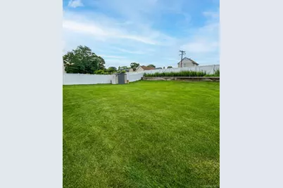 99 Washington Street, East Islip, NY 11730 - Photo 19