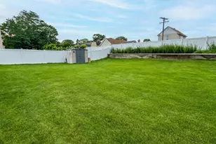 99 Washington St, East Islip, NY 11730 - Photo 19