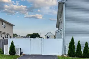 99 Washington St, East Islip, NY 11730 - Photo 3