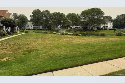 159 Fairview Circle #291U, Middle Island, NY 11953 - Photo 3