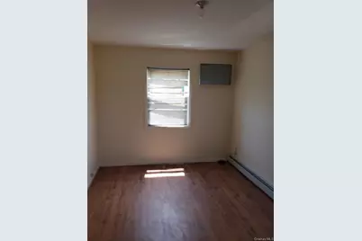 22724 Murdock Avenue, Queens Village, NY 11429 - Photo 9