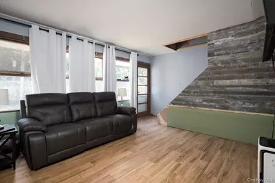 9 Skimmer Lane, Levittown, NY 11756 - Photo 3