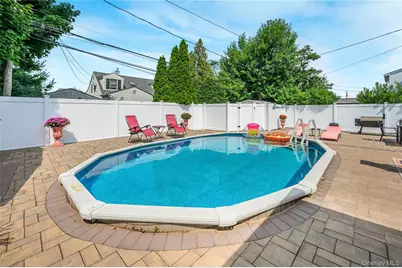 28 Crabtree Lane, Levittown, NY 11756 - Photo 13