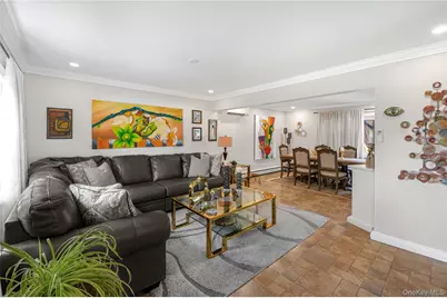 28 Crabtree Lane, Levittown, NY 11756 - Photo 5