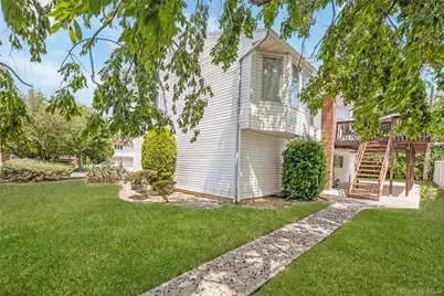 900 Flanders Drive, Valley Stream, NY 11581 - Photo 25