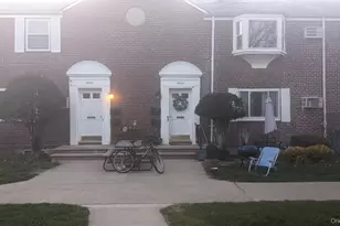 74-43 260th St, Glen Oaks, NY 11004 - Photo 9